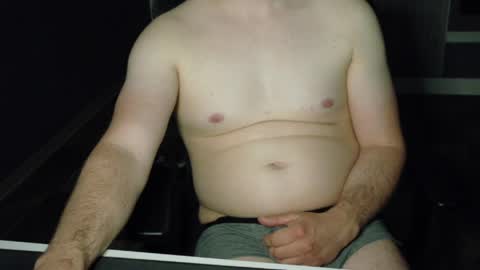 maxboner94 online show from May 4, 7:43 pm