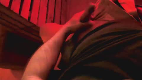 Snapshot of maxcamlove chatting on February 21, 11:43 pm maxcamlove online show from February 21, 11:43 pm