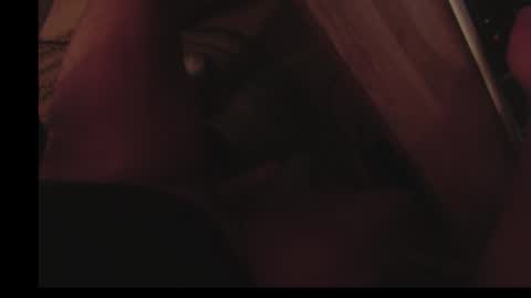 Snapshot of maxcamlove chatting on October 3, 12:40 am maxcamlove online show from October 3, 12:40 am