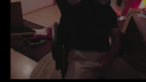 Snapshot of maxcamlove chatting on October 5, 4:00 am maxcamlove online show from October 5, 4:00 am