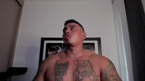 Snapshot of maxcarther chatting on August 5, 6:55 pm Maxcarther online show from August 5, 6:55 pm