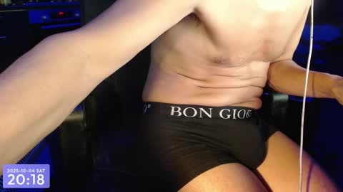 Snapshot of maxel_f chatting on October 4, 6:17 pm Maxel F online show from October 4, 6:17 pm