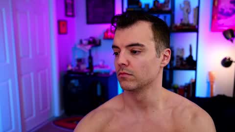 Snapshot of maxhughes chatting on November 11, 2:44 am Max Hughes online show from November 11, 2:44 am