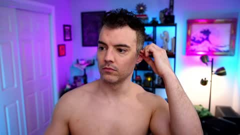 Max Hughes online show from April 5, 3:47 am
