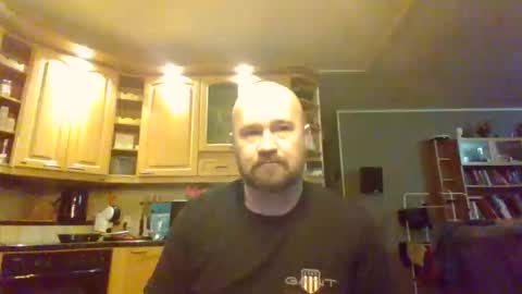 Snapshot of maxhunter chatting on September 30, 4:12 pm maxhunter online show from September 30, 4:12 pm