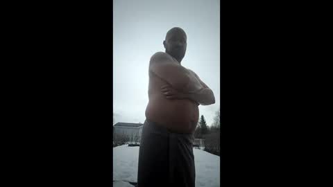 Snapshot of maxhunter chatting on April 1, 4:59 pm maxhunter online show from April 1, 4:59 pm