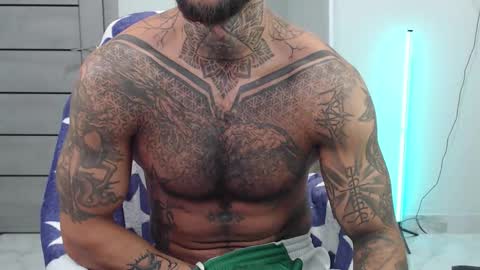 Snapshot of maxi_foxxx chatting on September 10, 7:52 am Maximus Fox online show from September 10, 7:52 am