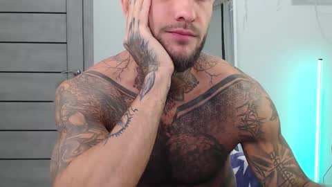 Snapshot of maxi_foxxx chatting on September 15, 5:51 am Maximus Fox online show from September 15, 5:51 am