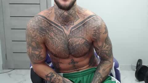 Snapshot of maxi_foxxx chatting on November 3, 8:15 am Maximus Fox online show from November 3, 8:15 am