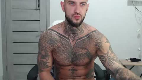 Snapshot of maxi_foxxx chatting on June 24, 7:40 am Maximus Fox online show from June 24, 7:40 am