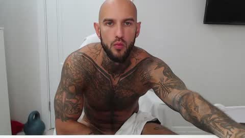 Snapshot of maxi_foxxx chatting on July 31, 6:24 am Maximus Fox online show from July 31, 6:24 am