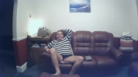 Snapshot of maxi_johnes chatting on January 4, 10:13 pm MAX online show from January 4, 10:13 pm