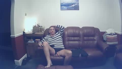 Snapshot of maxi_johnes chatting on January 7, 9:25 pm MAX online show from January 7, 9:25 pm