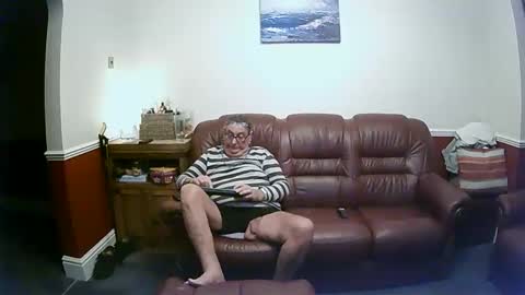 Snapshot of maxi_johnes chatting on January 8, 12:28 am MAX online show from January 8, 12:28 am