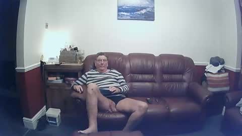 Snapshot of maxi_johnes chatting on January 10, 12:17 am MAX online show from January 10, 12:17 am