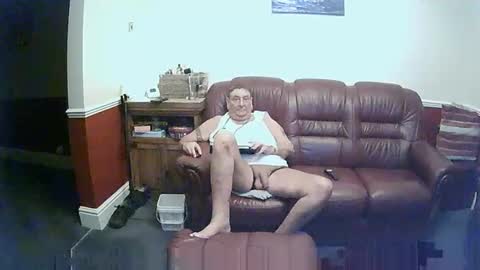 Snapshot of maxi_johnes chatting on January 15, 12:51 am MAX online show from January 15, 12:51 am