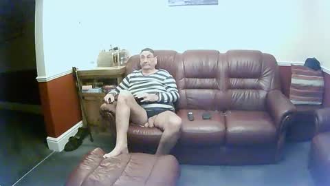 Snapshot of maxi_johnes chatting on January 15, 7:34 pm MAX online show from January 15, 7:34 pm