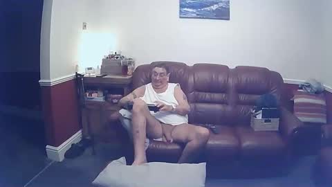 Snapshot of maxi_johnes chatting on January 22, 12:48 am MAX online show from January 22, 12:48 am