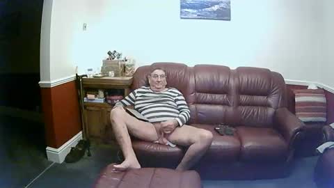 Snapshot of maxi_johnes chatting on January 27, 12:33 am MAX online show from January 27, 12:33 am