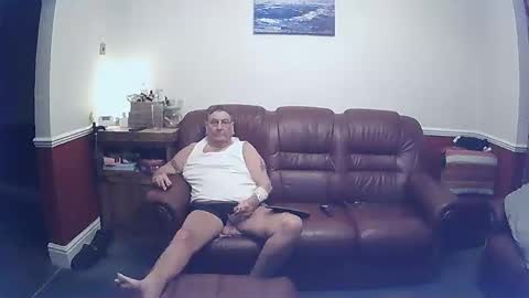 Snapshot of maxi_johnes chatting on February 7, 1:47 am MAX online show from February 7, 1:47 am