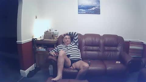 Snapshot of maxi_johnes chatting on February 12, 9:11 pm MAX online show from February 12, 9:11 pm