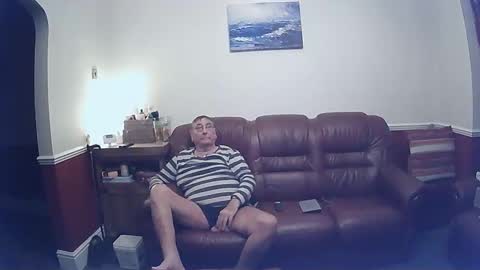 Snapshot of maxi_johnes chatting on February 14, 9:32 pm MAX online show from February 14, 9:32 pm