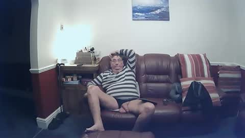 Snapshot of maxi_johnes chatting on February 28, 9:33 pm MAX online show from February 28, 9:33 pm