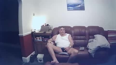 Snapshot of maxi_johnes chatting on March 9, 9:57 pm MAX online show from March 9, 9:57 pm