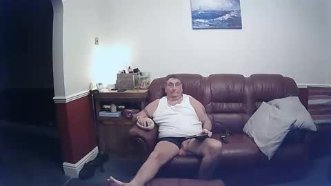 Snapshot of maxi_johnes chatting on March 10, 8:45 pm MAX online show from March 10, 8:45 pm