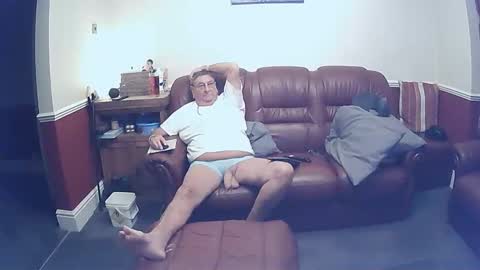 Snapshot of maxi_johnes chatting on October 9, 10:19 pm MAX online show from October 9, 10:19 pm