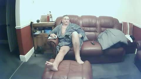 Snapshot of maxi_johnes chatting on October 14, 10:32 pm MAX online show from October 14, 10:32 pm