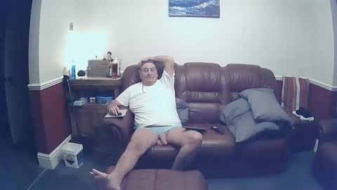 Snapshot of maxi_johnes chatting on October 19, 9:59 pm MAX online show from October 19, 9:59 pm