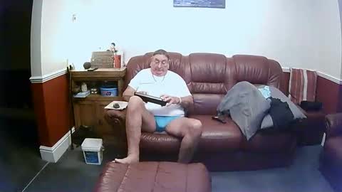 Snapshot of maxi_johnes chatting on October 28, 11:18 pm MAX online show from October 28, 11:18 pm