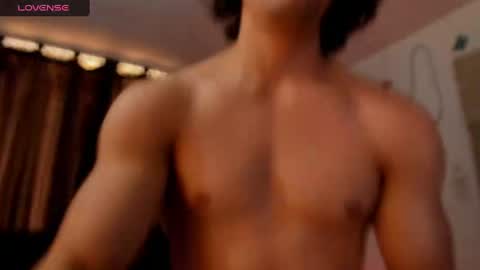 Snapshot of maxi_styles chatting on December 4, 9:57 pm Alex online show from December 4, 9:57 pm