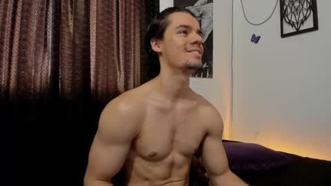 Snapshot of maxi_styles chatting on December 16, 6:16 pm Alex online show from December 16, 6:16 pm