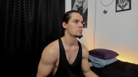 Snapshot of maxi_styles chatting on December 23, 4:33 am Alex online show from December 23, 4:33 am