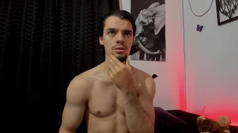 Snapshot of maxi_styles chatting on January 4, 11:48 pm Alex online show from January 4, 11:48 pm