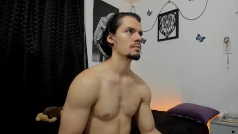 Snapshot of maxi_styles chatting on January 12, 1:11 am Alex online show from January 12, 1:11 am