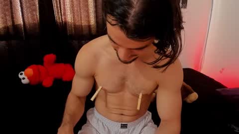 Snapshot of maxi_styles chatting on January 16, 7:52 pm Alex online show from January 16, 7:52 pm