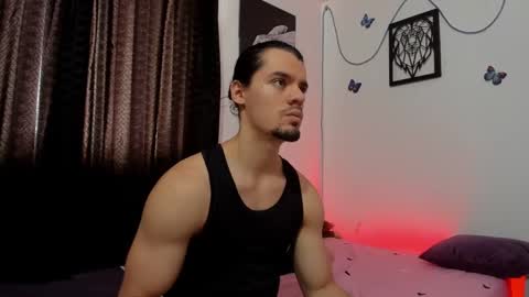 Snapshot of maxi_styles chatting on January 17, 7:05 pm Alex online show from January 17, 7:05 pm