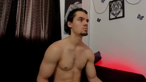 Snapshot of maxi_styles chatting on January 20, 8:07 pm Alex online show from January 20, 8:07 pm