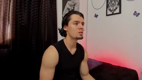 Snapshot of maxi_styles chatting on January 22, 5:38 pm Alex online show from January 22, 5:38 pm