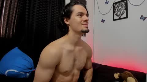 Snapshot of maxi_styles chatting on January 24, 9:47 pm Alex online show from January 24, 9:47 pm