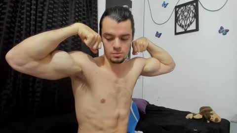 Snapshot of maxi_styles chatting on January 25, 4:23 am Alex online show from January 25, 4:23 am