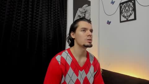 Snapshot of maxi_styles chatting on February 24, 1:57 am Alex online show from February 24, 1:57 am