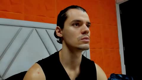 Snapshot of maxi_styles chatting on February 10, 11:58 am Alex online show from February 10, 11:58 am