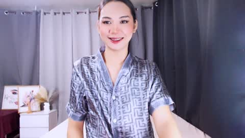 Snapshot of maxie_greyson chatting on January 13, 11:19 am maxie greyson online show from January 13, 11:19 am