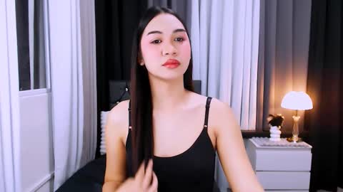 Snapshot of maxie_greyson chatting on November 18, 7:46 am maxie greyson online show from November 18, 7:46 am