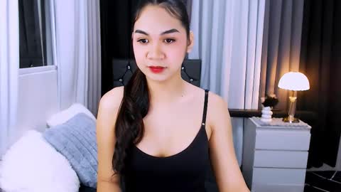 Snapshot of maxie_greyson chatting on November 21, 8:13 am maxie greyson online show from November 21, 8:13 am