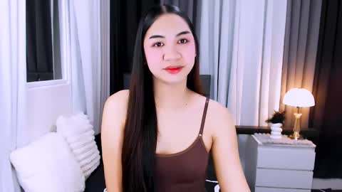 Snapshot of maxie_greyson chatting on December 16, 6:18 am maxie greyson online show from December 16, 6:18 am